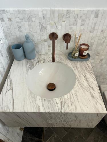 Fotografie z fotogalerie ubytování Design Home at garda Lake v destinaci Desenzano del Garda