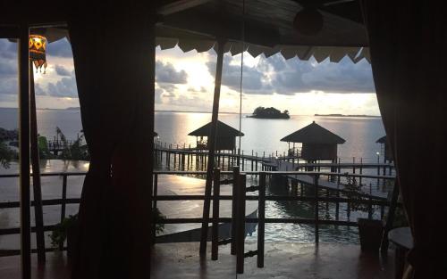 a view of the ocean from a resort at LooLa Adventure Resort in Telukbakau