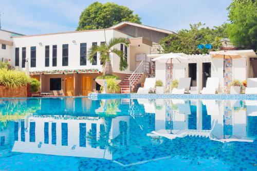 Πισίνα στο ή κοντά στο DOWNTOWN RESORT SANTA FE