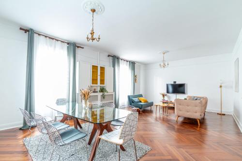 Grande et belle maison lumineuse avec jardin à 20 mn de Paris