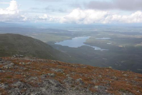 a view of a lake from the top of a mountain at Bydalsfjällen Östersund Åre Jämtland in Oviken