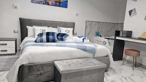 Ένα ή περισσότερα κρεβάτια σε δωμάτιο στο Blue Dreams