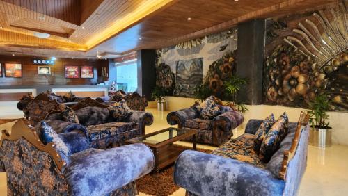 Posezení v ubytování Hotel Royal Ark - Kasauli