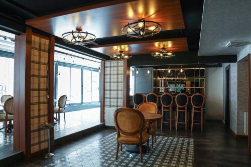 Ο χώρος του lounge ή του μπαρ στο Enerji Otel