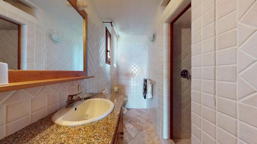 Ένα μπάνιο στο Villa Ginepri