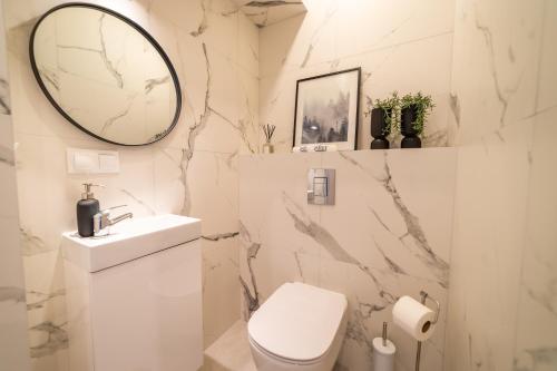 Bilik mandi di Apartamenty w Zatoce
