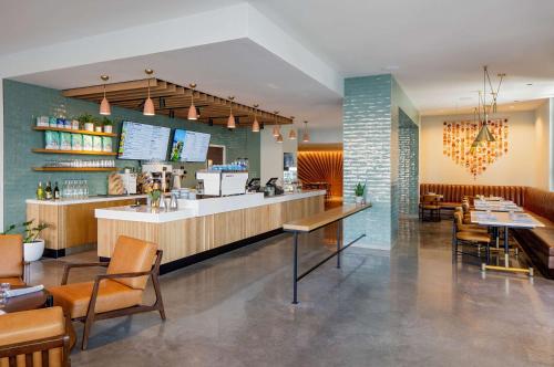 Bebidas en Tempo By Hilton Nashville Downtown