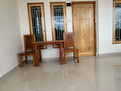 Gambar di galeri bagi FOUR-G Home Stay & Komodo Tour di Labuan Bajo