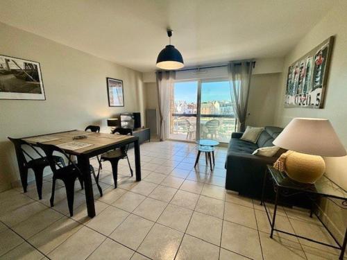 Quiberon - Appt 2 pièces - 4 pers - Balcon, TV, Lave-vaisselle, Parking - FR-1-478-78