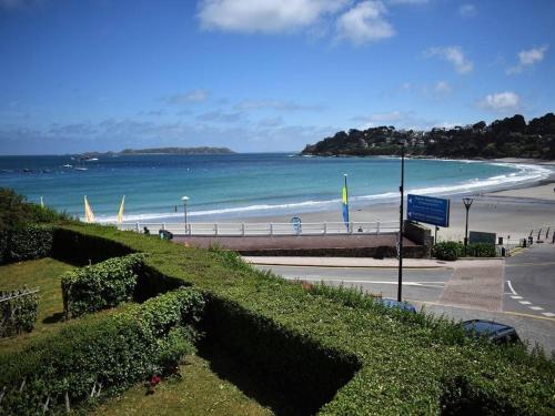 Maisonnette à Perros-Guirec près de la plage avec parking - FR-1-368-415