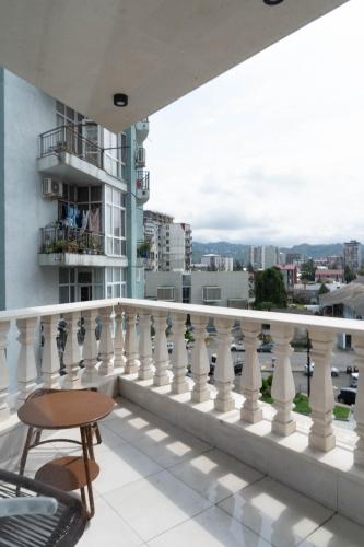Μπαλκόνι ή βεράντα στο Design Hotel "Mamu Apartment" with kitchen and mountain views
