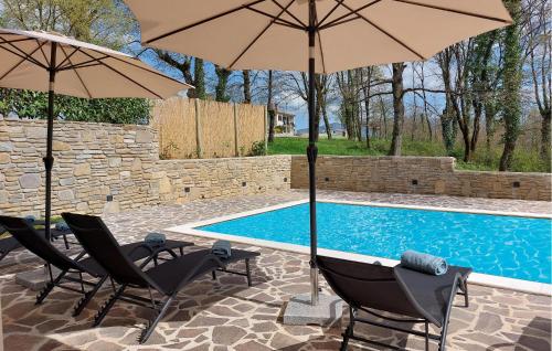 Πισίνα στο ή κοντά στο Lovely Home In Podpican With Wifi