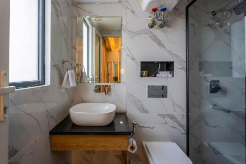 Ένα μπάνιο στο Elegent Studio On Golf Course Road @ Sterling