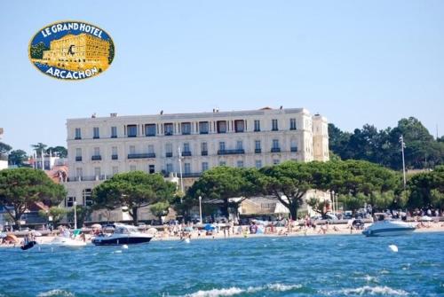 GRAND HOTEL - Magnifique appartement bord de plage Centrale