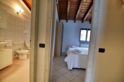 A bathroom at Casa con Vista Airconditioned 2-Bedroom Apartment