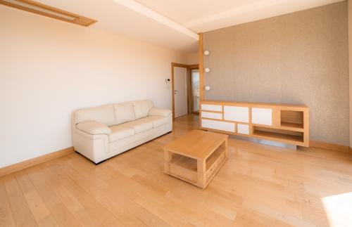 Ruang duduk di Villa Tivat Bay View