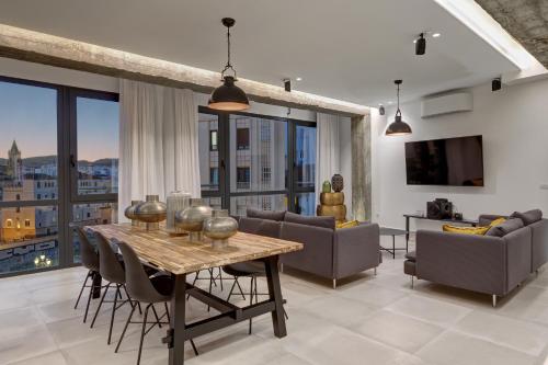 Apartment Tribuna Center By Seric,15' walking to the beach