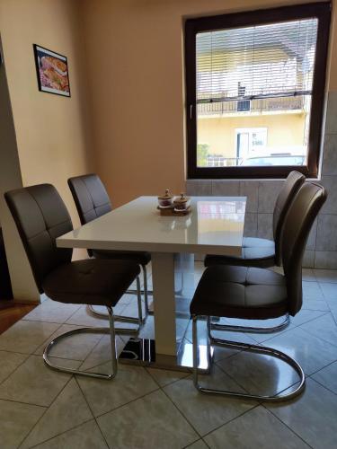 Χώρος καθιστικού στο Apartment Knez