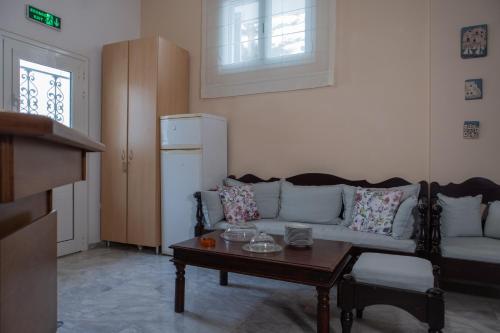 Dapur atau dapur kecil di Soula Rooms Tinos