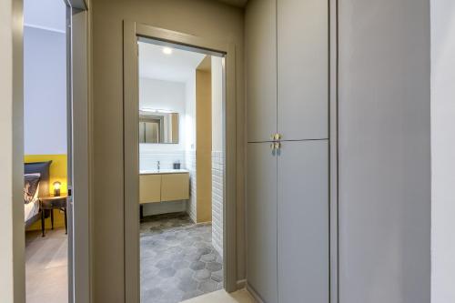 Kúpeľňa v ubytovaní Clausim Domus: new brightful flat next to the Vatican
