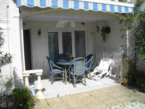 OREE DU GOLF II Agréable T3 traversant piscine côté golf Richelieu Cap d'Agde