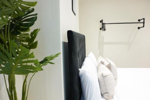 4 Bedroom, Sleeps 8, Free Parking, 5 mins from LFC, 15 Mins City Centre photo 12