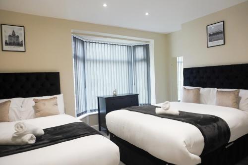 4 Bedroom, Sleeps 8, Free Parking, 5 mins from LFC, 15 Mins City Centre photo 19