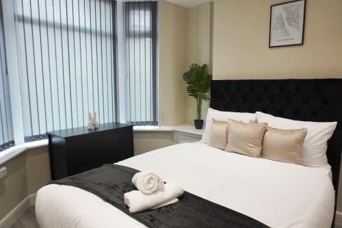 4 Bedroom, Sleeps 8, Free Parking, 5 mins from LFC, 15 Mins City Centre photo 5