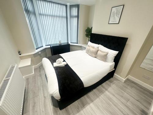 4 Bedroom, Sleeps 8, Free Parking, 5 mins from LFC, 15 Mins City Centre photo 20