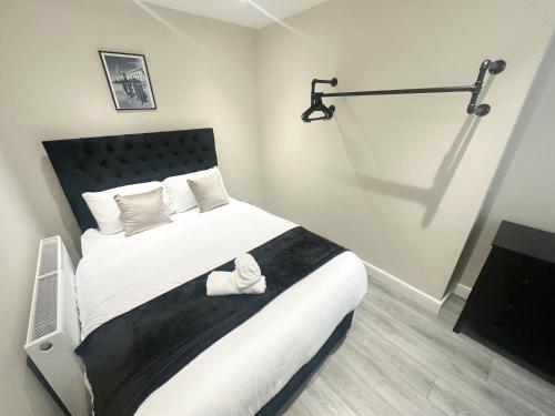 4 Bedroom, Sleeps 8, Free Parking, 5 mins from LFC, 15 Mins City Centre photo 31