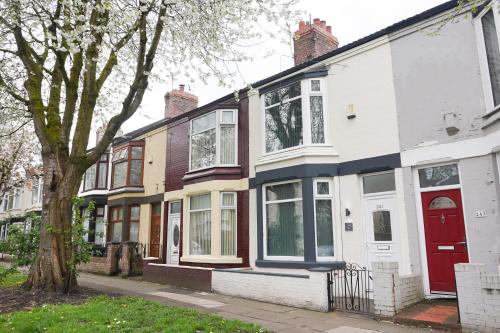 4 Bedroom, Sleeps 8, Free Parking, 5 mins from LFC, 15 Mins City Centre photo 58