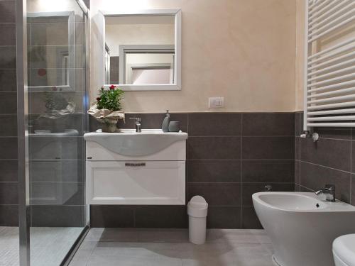 Bagno di IL TOLOMEI - Central in the Middle of Main Street