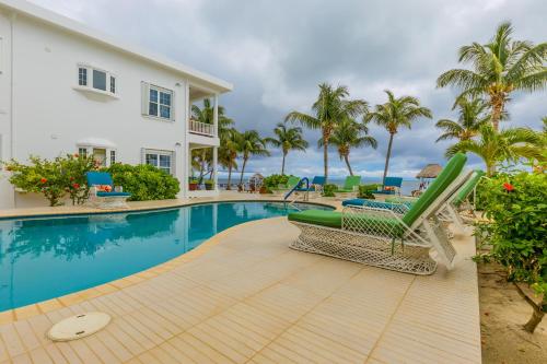 Bazén v ubytování Tara Del Sol Resort nebo v jeho okolí