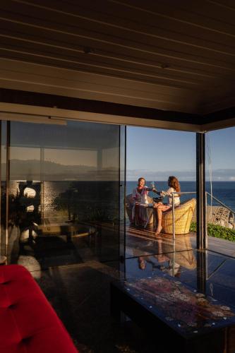 Posezení v ubytování Cliffside Luxury Inn