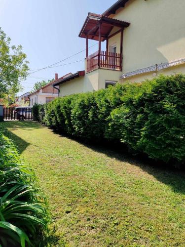 Zahrada ubytování Sunny City House Dunaújváros