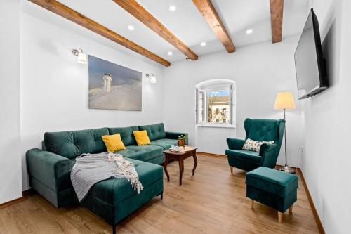 Old Tower Center Apartment