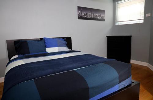 Wrigley Hostel - Chicago Image