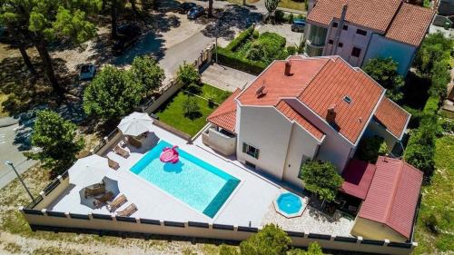 Luxury villa with a swimming pool Zadar - Diklo, Zadar - 22230