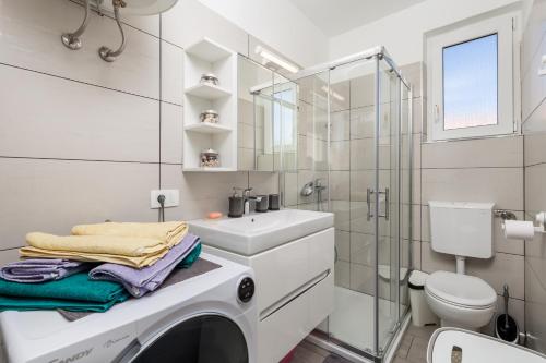 Apartments with parking space Barbat, Rab - 22584