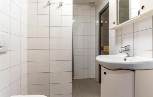 Kylpyhuone majoituspaikassa 3 Bedroom Nice Apartment In Hemsedal