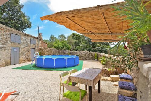 Πισίνα στο ή κοντά στο Ferienhaus mit Privatpool für 6 Personen ca 80 qm in Smoljanci, Istrien Westküste von Istrien