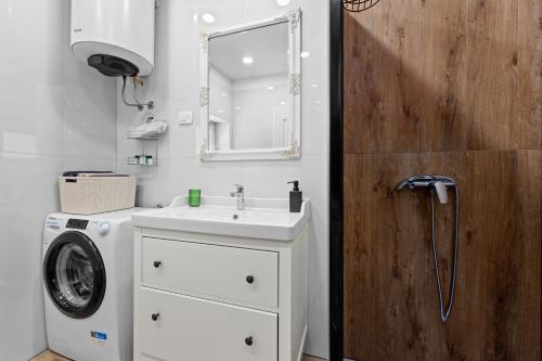 Old Tower Center Apartment