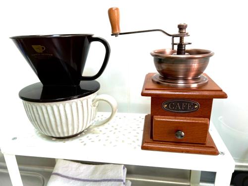 COCO Nakameguro 302にあるコーヒーまたはお茶