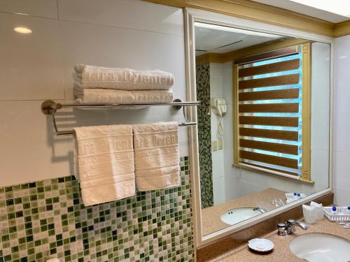 Maharaja Oriental Suite Makati, Manila (updated prices 2024)