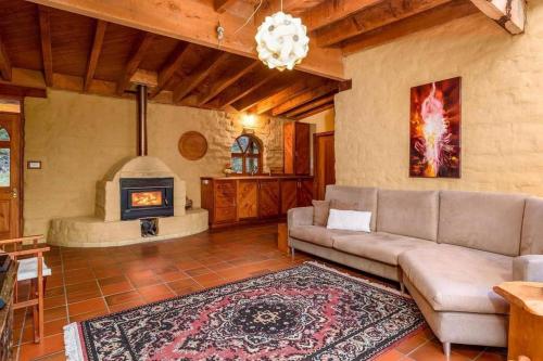 Posezení v ubytování Whare Aroha: Retreat to Wellness