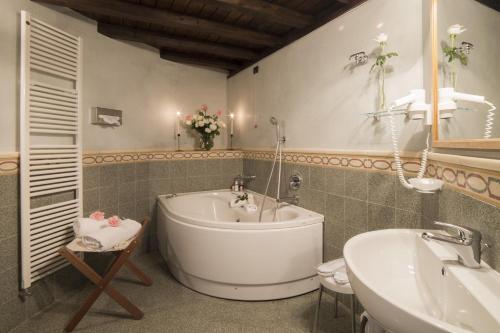 Koupelna v ubytování Al Borducan Boutique Hotel