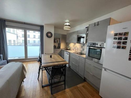 PARIS CENTRE 75010, Paris (updated prices 2024)