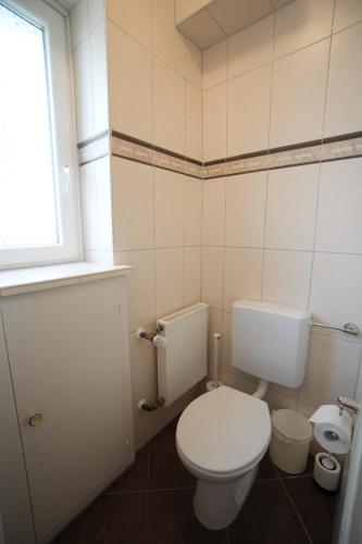Ένα μπάνιο στο Gemütliche Wohnung im Herrenhaus