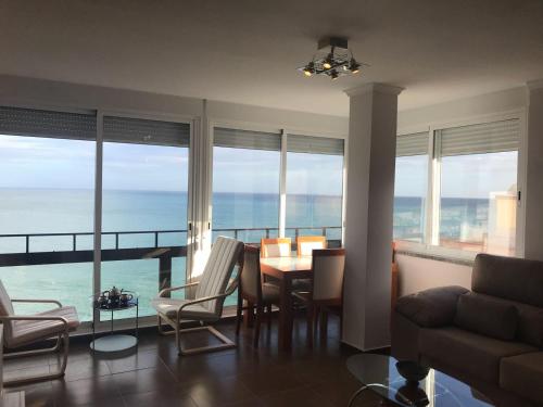Stunning views to the sea / City center Fuengirola