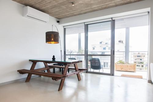 Photo inspiration: Curated Private Penthouse Hotel Room With Secure Gym Gallery View 49